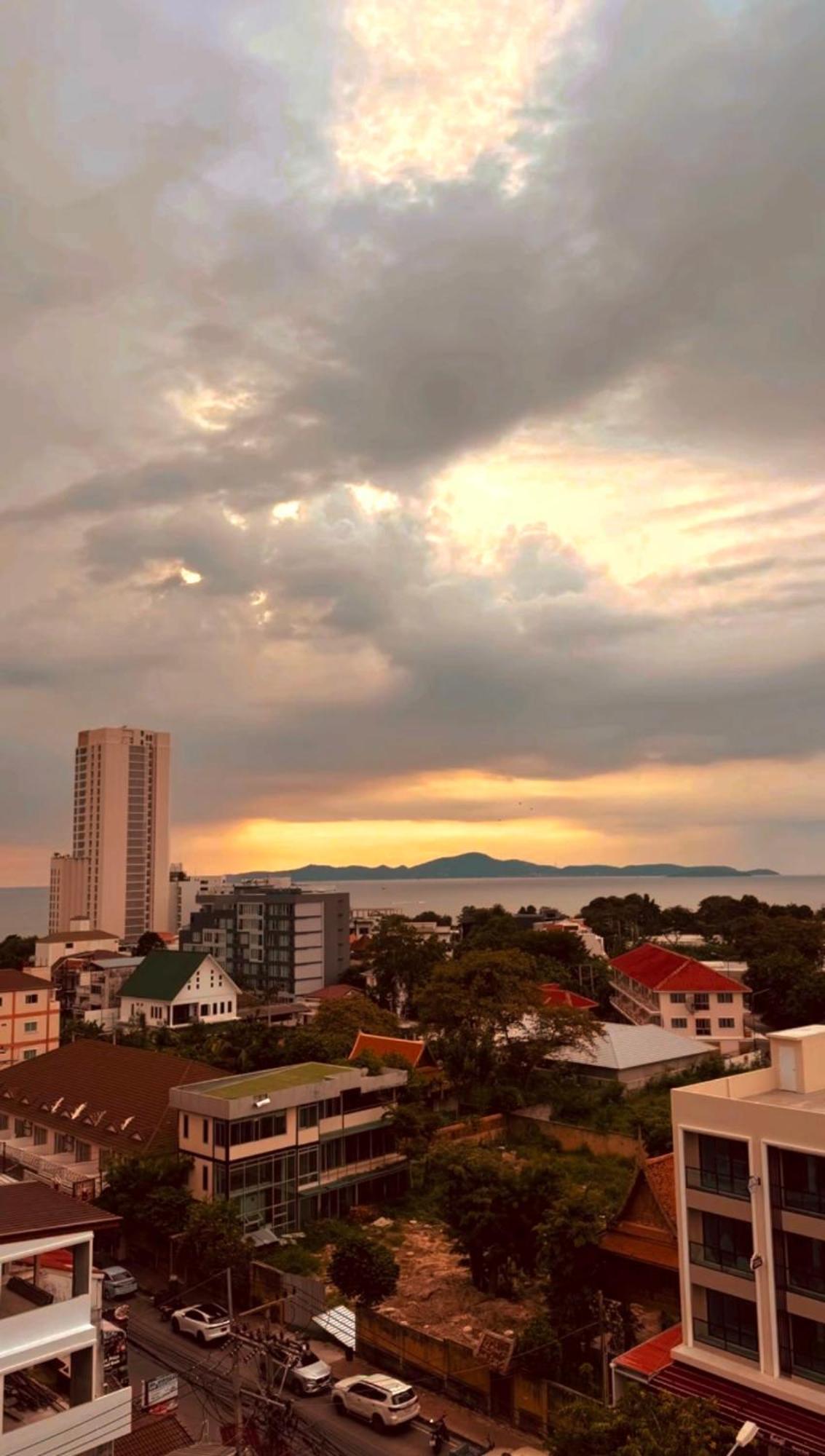 Laguna Bay 1 By Max